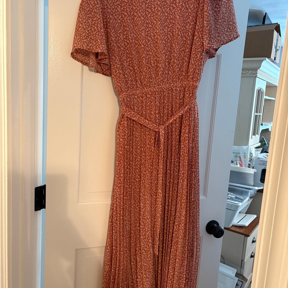 Polagram Rust Floral Midi Dress